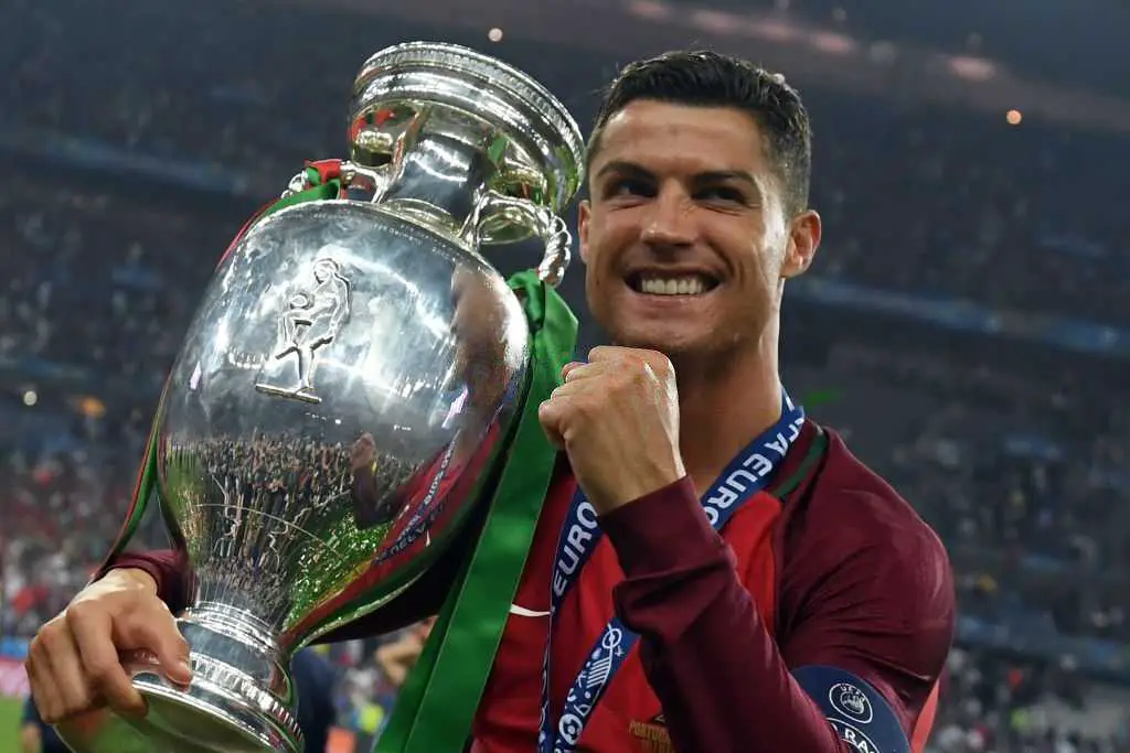 Cristiano Ronaldo Story_Portugal Euro 2016_photo_family_age_story_net worth_Portugal