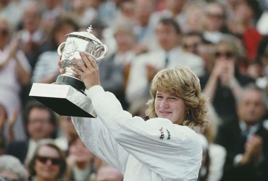 02_Steffi Graf First Grand slam title at French Open in 1987