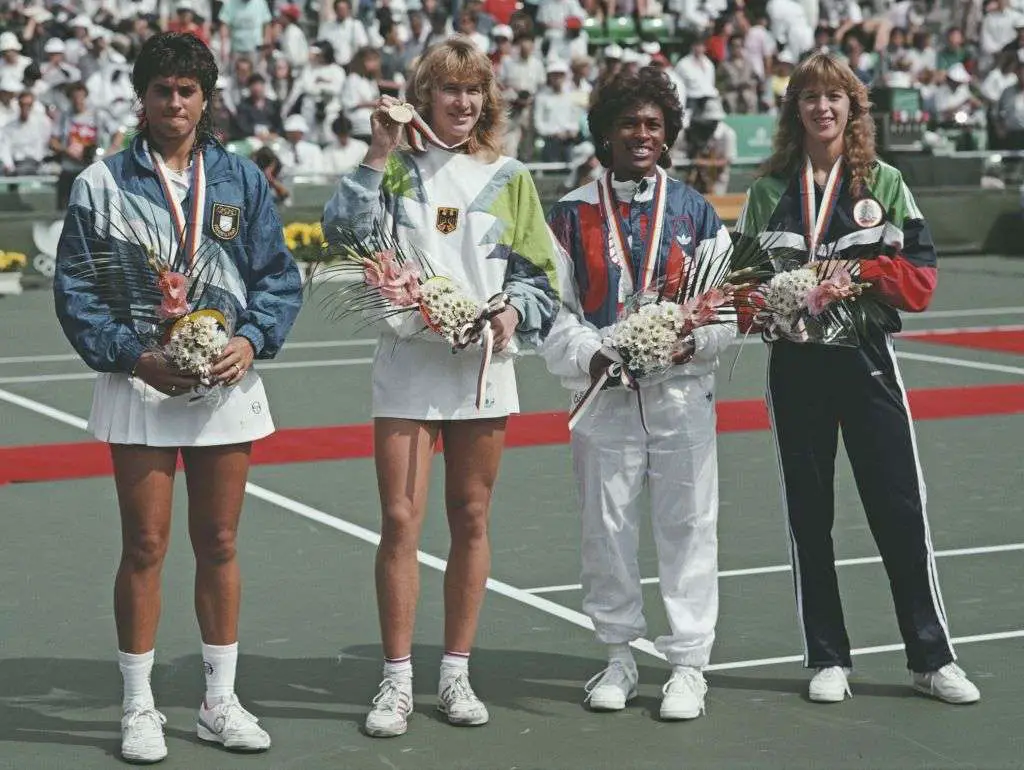 03_Steffi Graf after her Gold Medal in Olympic games in 1988